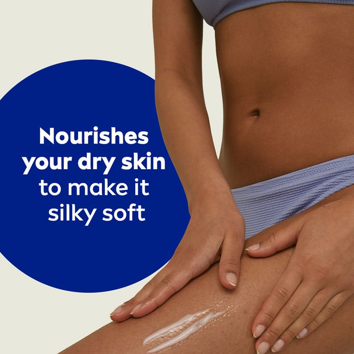 NIVEA Rich Nourishing Body Lotion 250 ml fuktighetsgivende kremtekstur som påføres huden for et silkemykt resultat