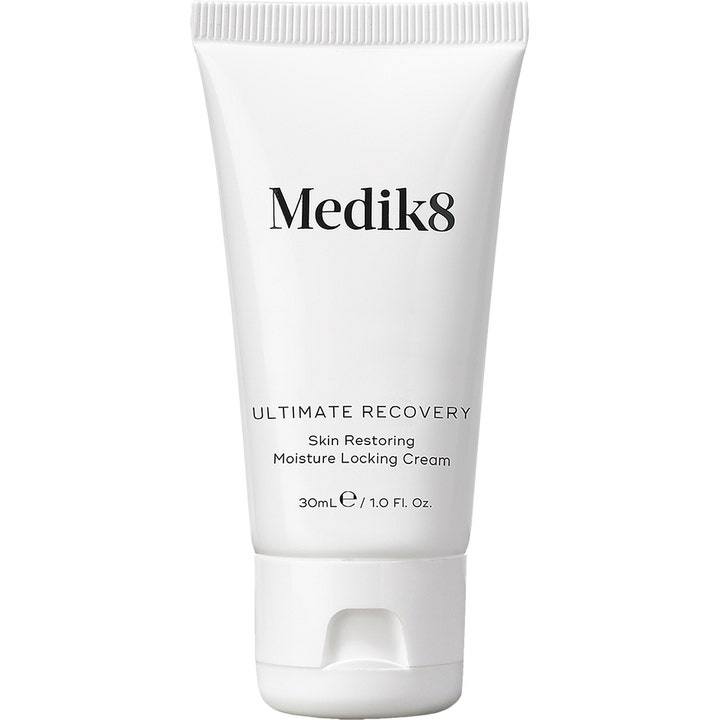Medik8 Ultimate Recovery 30 ml reparerende ansiktskrem som låser inn fukt i hvit tube med hvitt flipplokk
