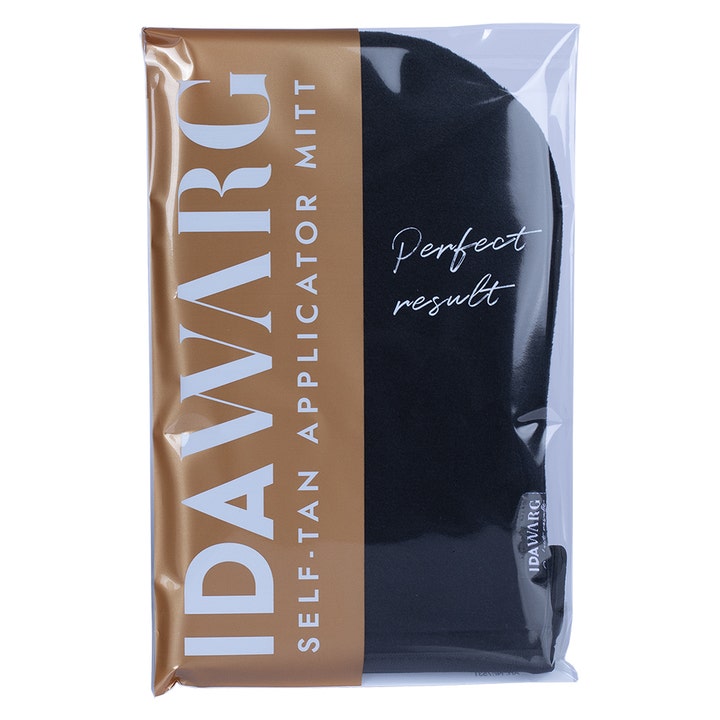 IDA WARG Beauty Luxurious Tanning Mitt 1 stk svart selvbruningshanske i gullfarget emballasje med teksten Perfect result