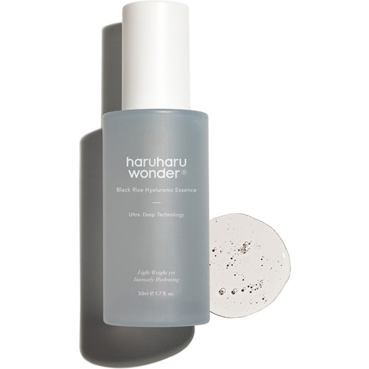 haruharu wonder Black Rice Hyaluronic Essence 50 ml fuktighetsgivende ansiktspleie i frostet flaske med klar gel