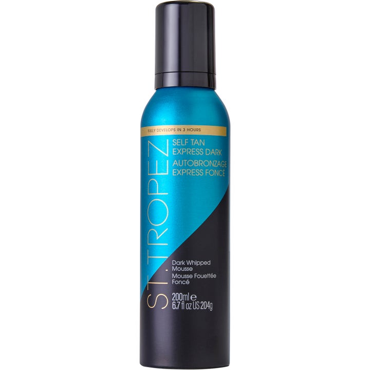 St. Tropez Self Tan Express Dark 200ml selvbruning gir dyp farge i en blå og svart sprayflaske med sort kork