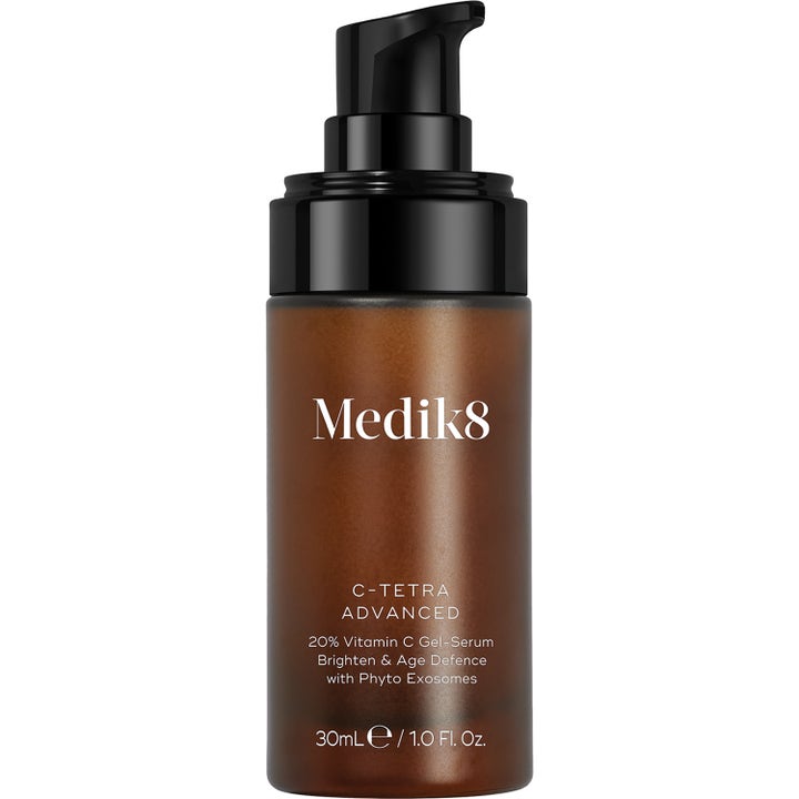Medik8 C-Tetra Advanced 30ml glødgivende serum med vitamin C i mørkebrun frostet glassflaske med svart pumpe