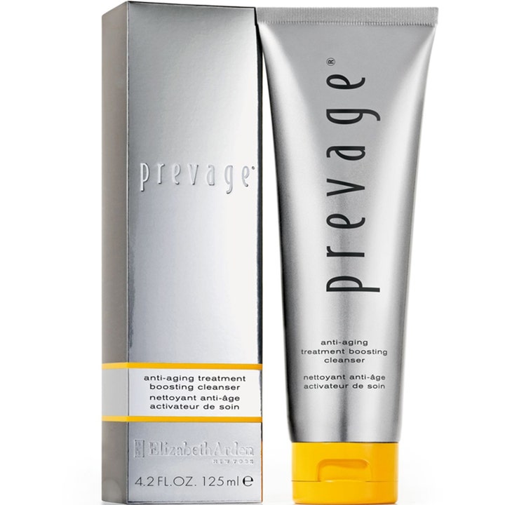 Elizabeth Arden Prevage Anti-aging Treatment Boosting Cleanser 125 ml gir glød i sølvfarget tube med gult lokk.