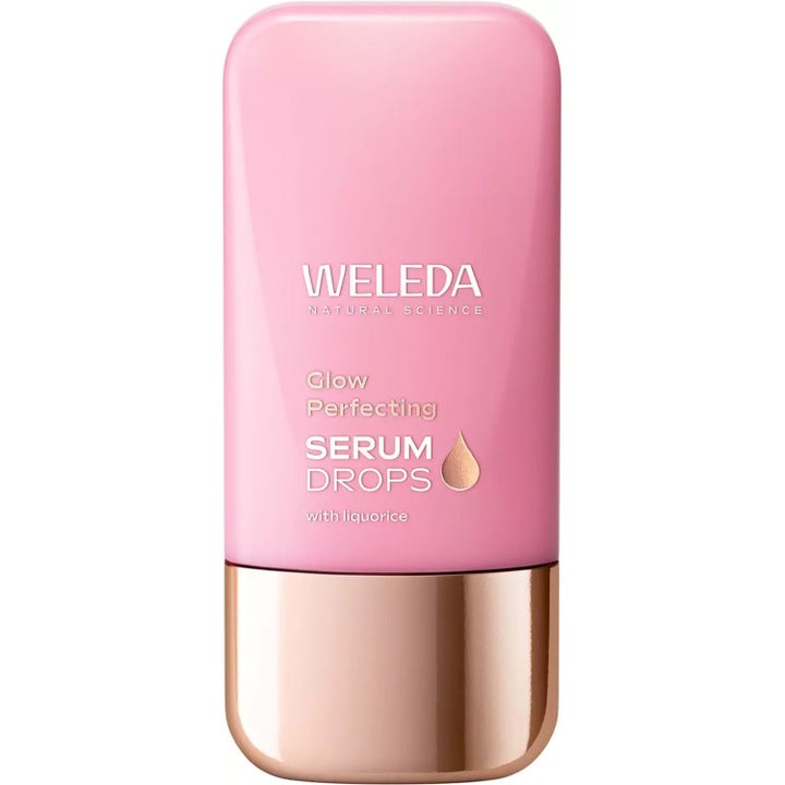 Weleda Glow Perfecting Serum Drops glødgivende serum med lakrisrot i en rosa avrundet flaske med rosegull kork