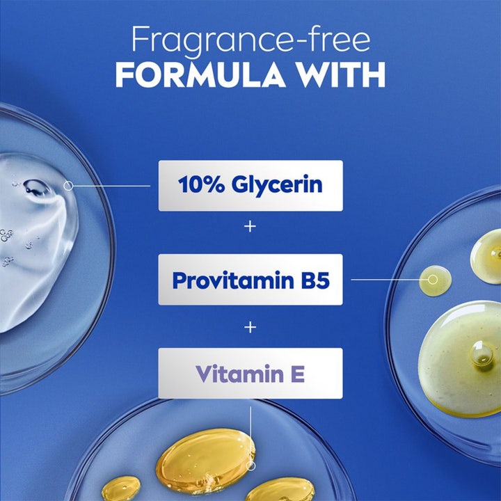 Nivea Repair & Care Fragrance Free Body Lotion 400 ml fuktighetskrem som lindrer sensitiv hud vist med en smilende kvinne