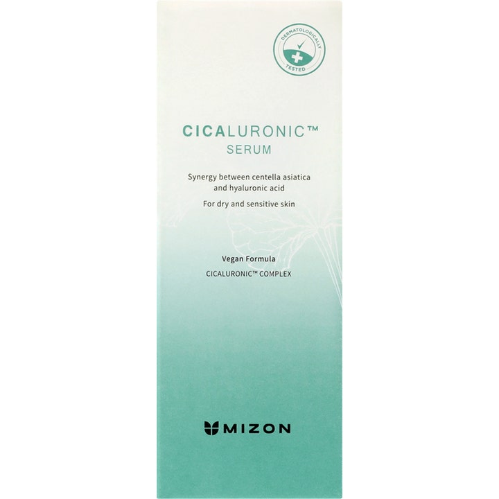 Mizon Cicaluronic Serum 30 ml beroligende serum i grønn eske med centella asiatica for tørr og sensitiv hud