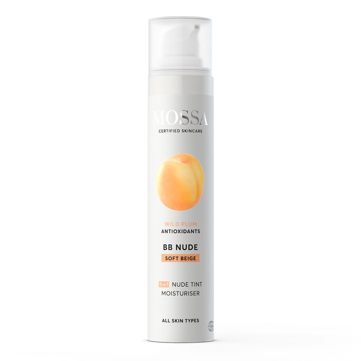 Mossa BB Nude Soft Beige fuktighetsgivende farget dagkrem i hvit pumpeflaske med bilde av en plomme.