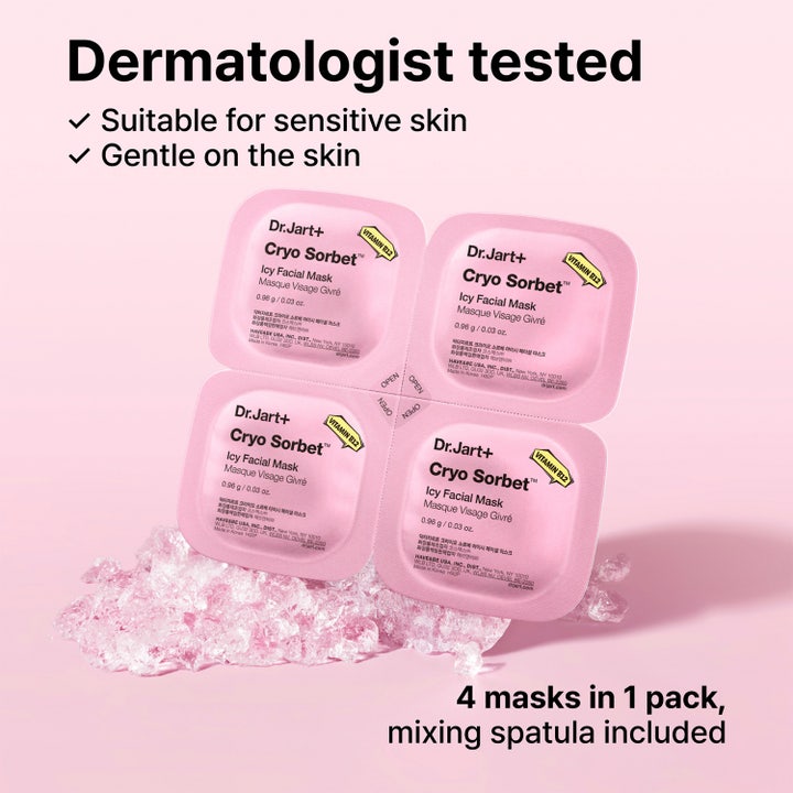 Dr.Jart+ Cryo Sorbet Icy Facial Mask 3 g kjølende ansiktsmaske med Vitamin B12 i rosa 4-pakning på knust is.