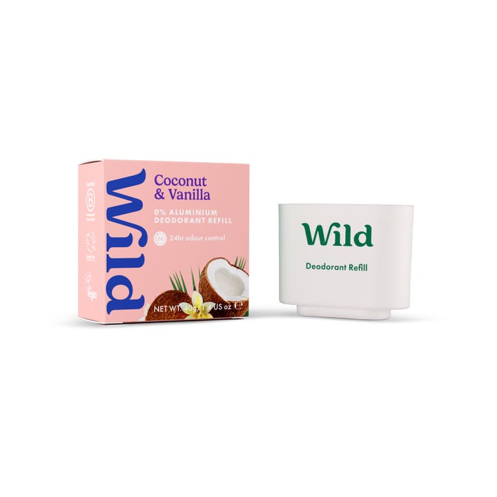 Wild Coconut & Vanilla 40 g deodorant refill i hvit papphylse ved siden av rosa eske med kokosnøttdekor