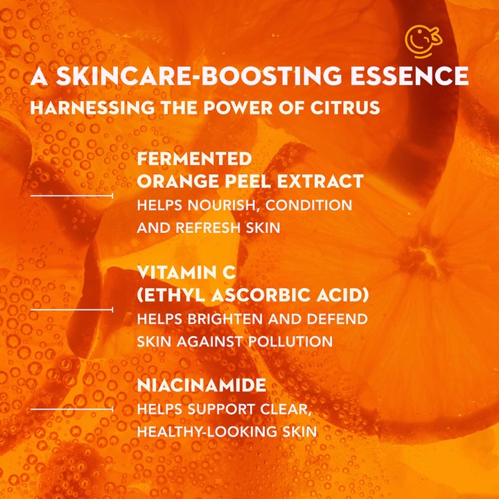 Ole Henriksen Truth Barrier Booster Ferment Essence 118 ml essence gir glød med vitamin C og niacinamid over appelsinskiver