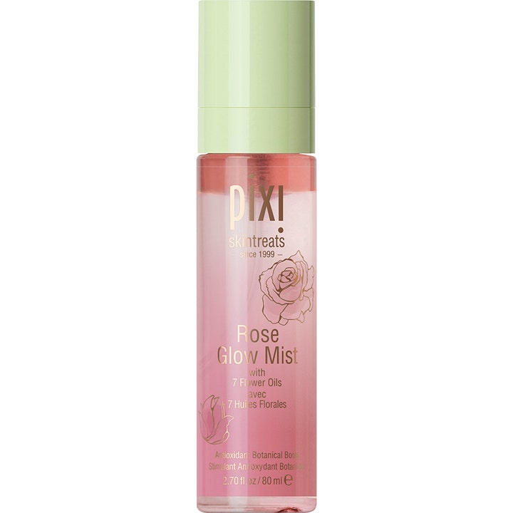 Pixi Rose Glow Mist 80 ml ansiktsspray gir glød i en gjennomsiktig flaske med rosa væske og lysegrønn kork.