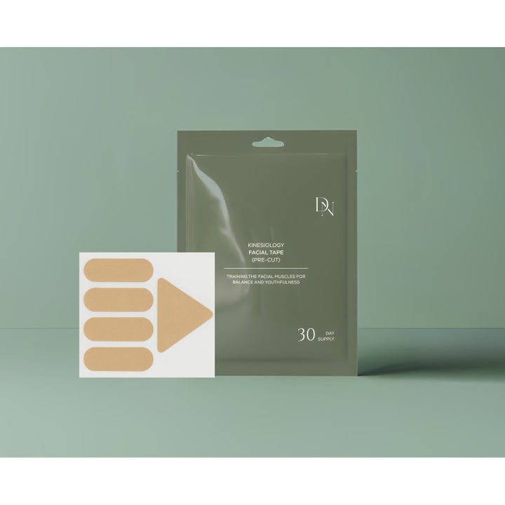Dana Nel Kinesiology Facial Tape 1 stk hudpleieverktøy trener ansiktsmuskulatur med beige ferdigkuttede teiper