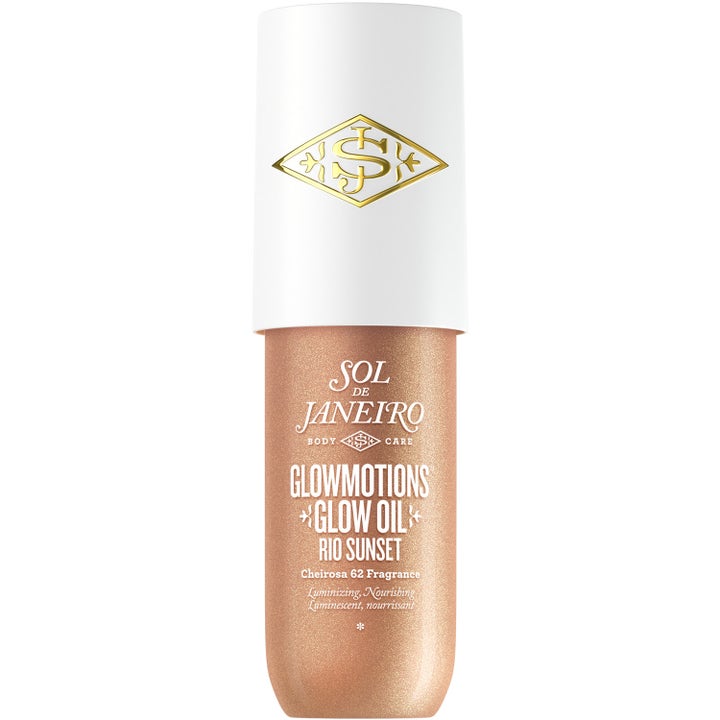 Sol de Janeiro Glowmotions Glow Oil Rio Sunset kroppsolje gir glød med gyllent shimmer i flaske med hvit kork.