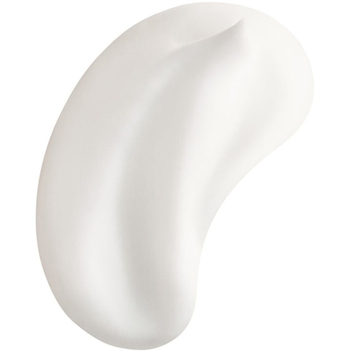 Shiseido Minimalistens Val 225 ml hudpleie med niacinamid som gir fukt med en hvit og kremet tekstur