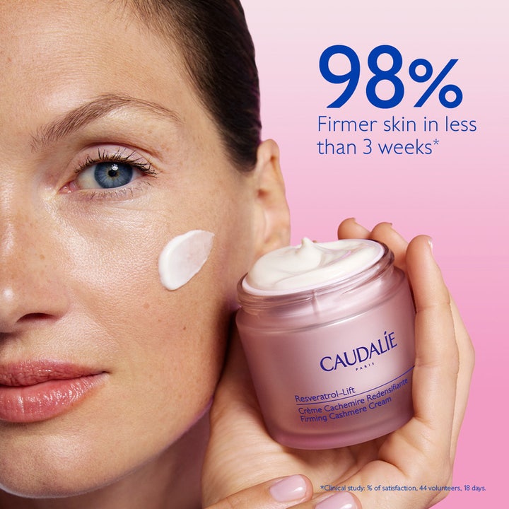 Caudalie Resveratrol-Lift Firming Cashmere Cream 50 ml oppstrammende dagkrem i rosa krukke gir 98% fastere hud