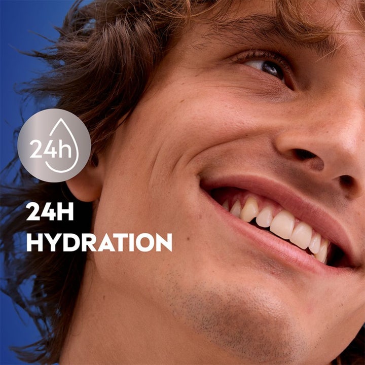 NIVEA Sensitive Moisturiser 75 ml ansiktskrem i hvit tube som lindrer rødhet og tørrhet vist med grafiske ikoner.