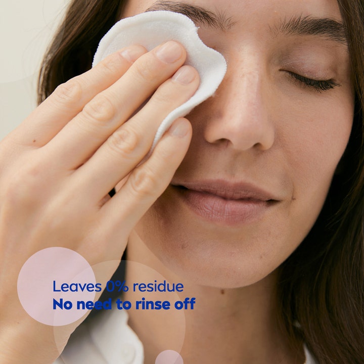 NIVEA Micellar Water Soothing 200 ml beroligende sminkefjerner fjerner sminke med bomullspad og gir null produktrester.