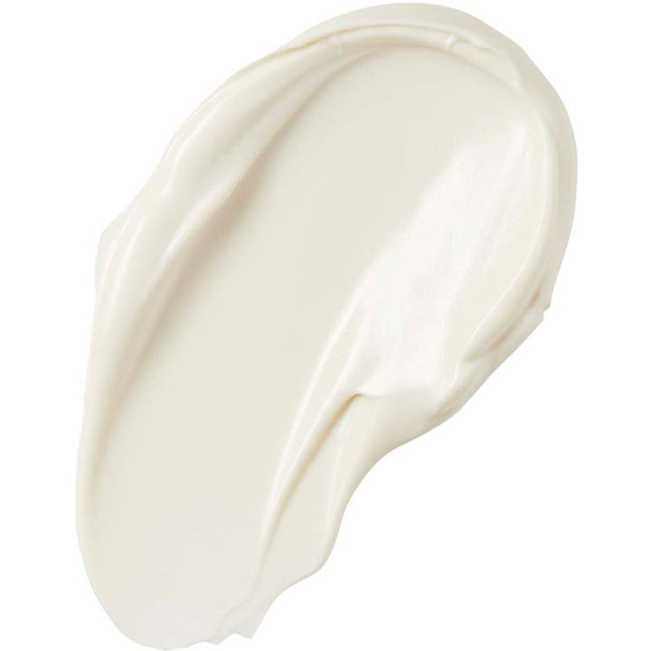 No7 Lift & Luminate Triple Action Day Cream SPF15 50 ml er en dagkrem for sensitiv hud med en myk og glatt hvit tekstur