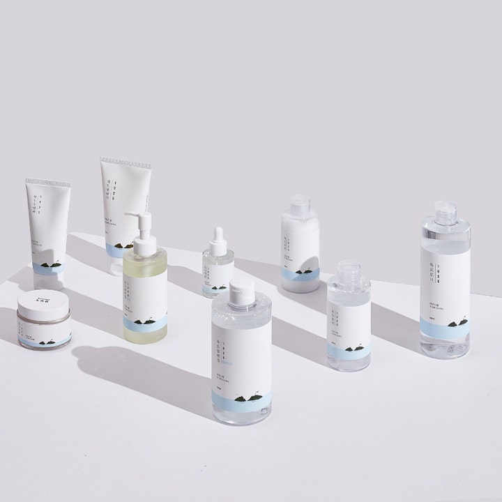Round Lab 1025 Dokdo Toner 100 ml fuktighetsgivende toner i en samling av hvite hudpleieprodukter