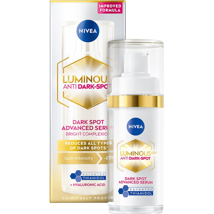 Nivea Luminous 630 Dark Spot Advanced Serum mot pigmentflekker i hvit pumpeflaske med gullkant og tilhørende eske.