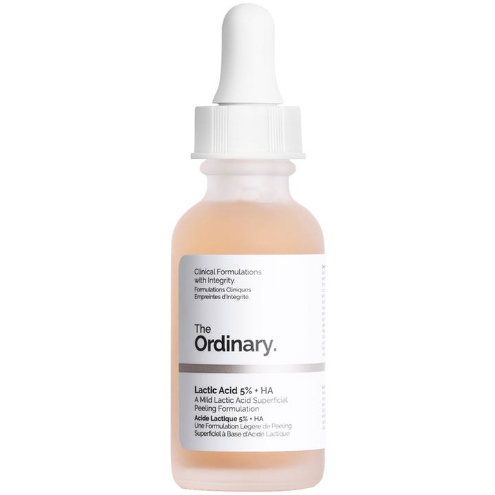 The Ordinary Lactic Acid 5% + HA 30ml eksfolierende peeling i frostet glassflaske med hvit pipette og ferskenfarget væske