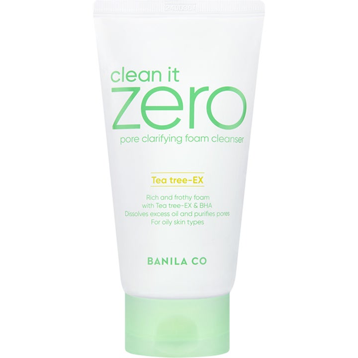 Banila Co Clean It Zero Pore Clarifying Foam Cleanser gir renere porer med tea tree i hvit tube med lysegrønn kork.