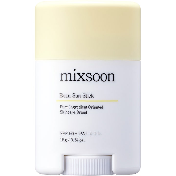 mixsoon Bean Sun Stick 15g solbeskyttelse som gir fukt i hvit stift med lysegult lokk og vridbar bunn