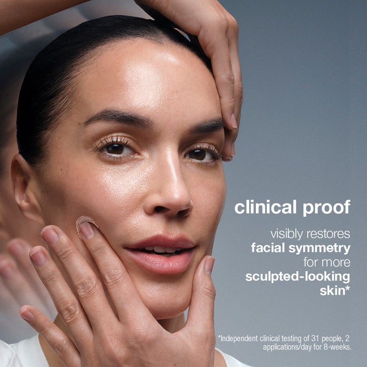 Dermalogica Neurotouch Symmetry Serum Duo ansiktsserum for skulpturert hud vist på kvinne med tekst om klinisk bevis