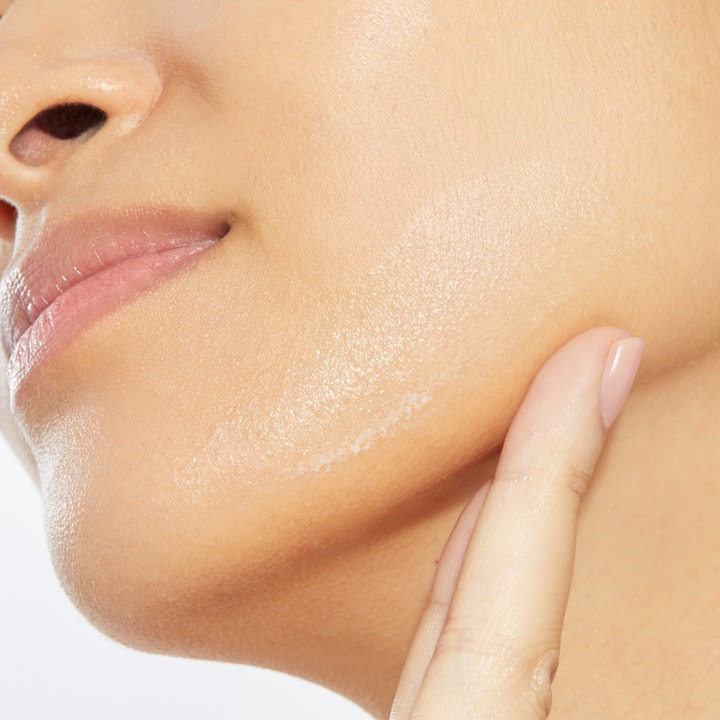 Mario Badescu Deep Blemish Solution 29 ml spot treatment påføres huden for å dempe urenheter og kviser.