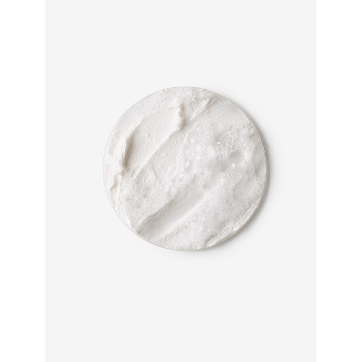 Estée Lauder Perfectly Clean Foam Cleanser 150 ml ansiktsrens med hvit kremet tekstur og luftige bobler.