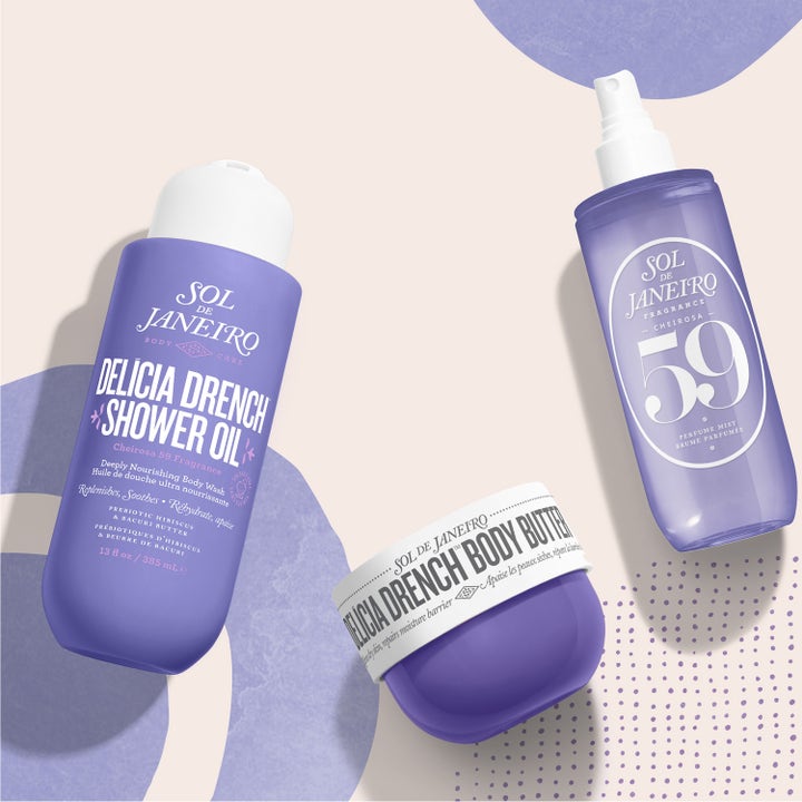 Sol de Janeiro Delicia Drench Shower Oil 385 ml lilla dusjolje sammen med body butter og body mist