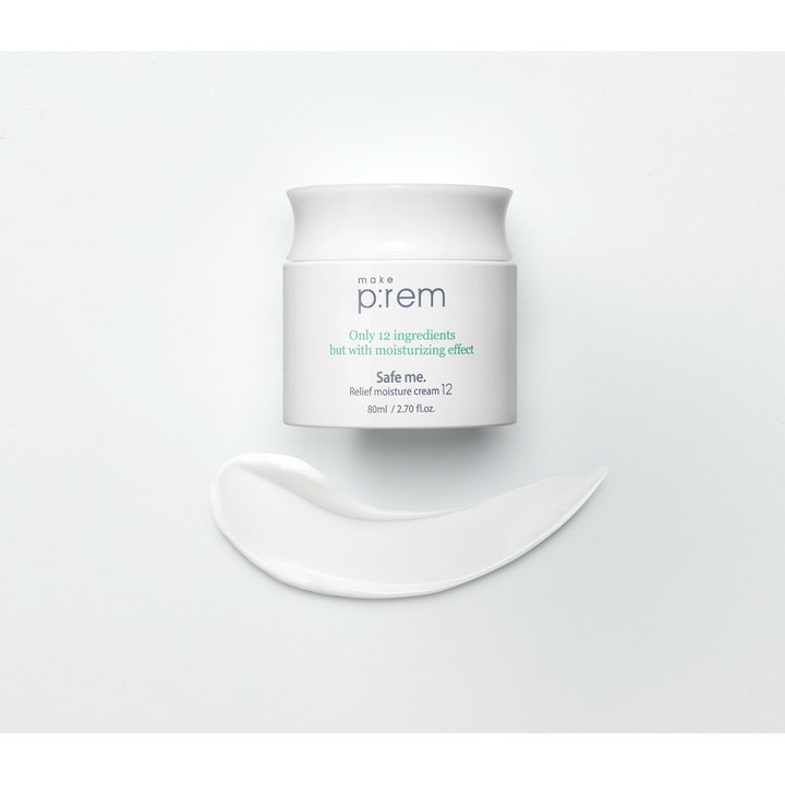 Make Prem Safe Me. Relief Moisture Cream 12 80 ml ansiktskrem i hvit krukke med en fyldig, hvit kremtekstur under.