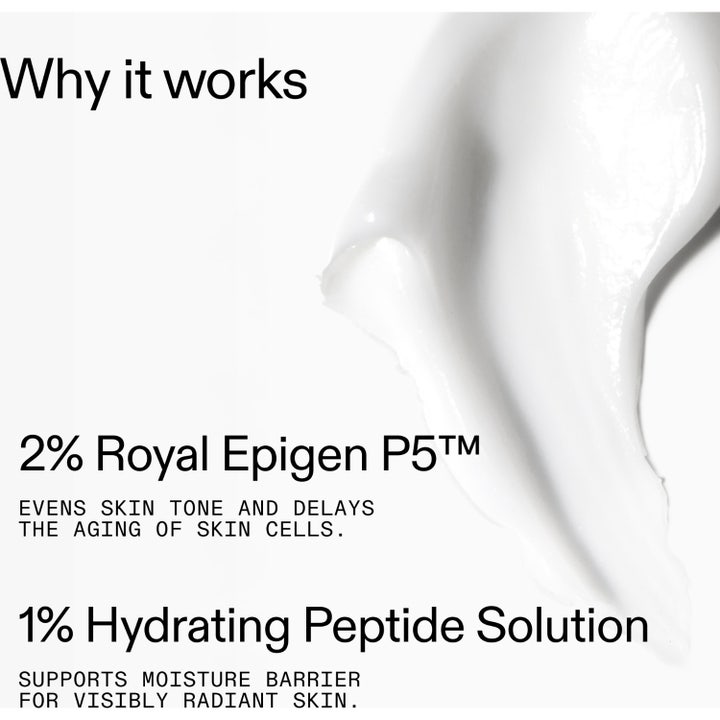The INKEY List Peptide Moisturizer 50 ml fuktighetskrem med hvit tekstur og 2% Royal Epigen P5 som gir jevnere hud.