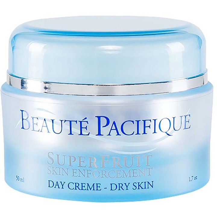 Beauté Pacifique SuperFruit Skin Enforcement Day Creme 50 ml gir fuktighet i en lyseblå krukke med sølv og blått lokk