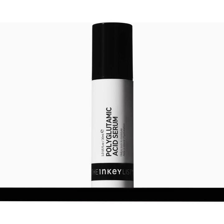 The INKEY List Polyglutamic Acid Serum 30 ml fuktighetsgivende ansiktsserum med geltekstur på hvit pumpeflaske