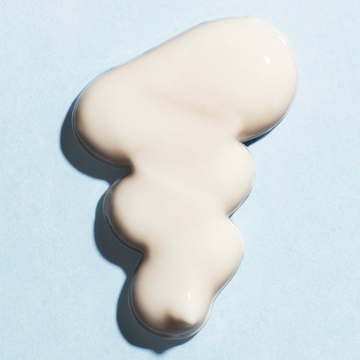 Lumene Nordic Hydra Fresh Hydration Moisturizer 50 ml fuktighetsgivende solkrem med SPF 50 og kremet hvit tekstur