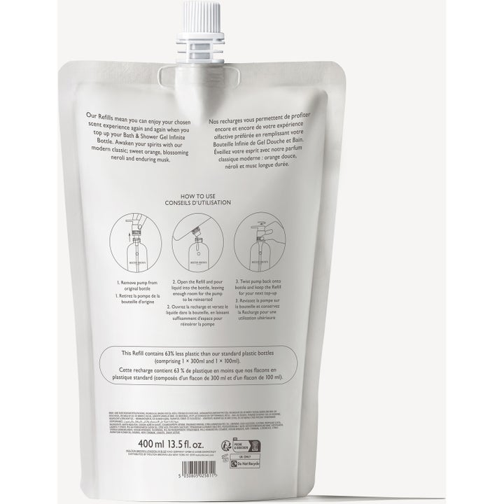 Molton Brown Orange & Bergamot 400 ml dusjgelé i hvit refillpose med bruksanvisning og info om plastreduksjon