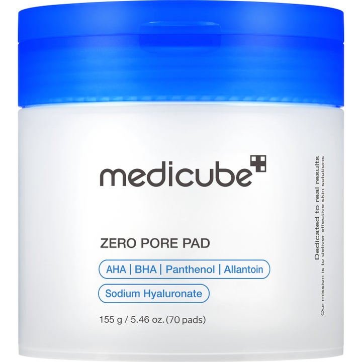 Medicube Zero Pore Pad 70 pads eksfolierende ansiktspads med AHA og BHA i hvit krukke med blått lokk