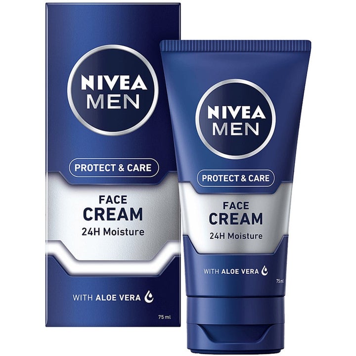NIVEA MEN Protect & Care Face Cream 75 ml fuktighetskrem med aloe vera i mørkeblå tube og eske med sølvdetaljer.