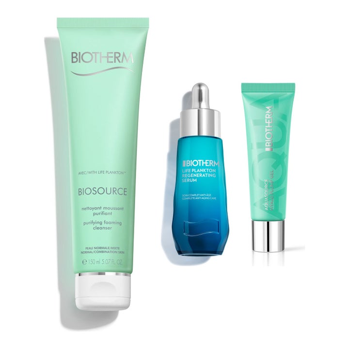 Biotherm hudpleiesett med rens og fuktighetsgel i lysegrønne tuber samt et blått regenererende serum i glassflaske