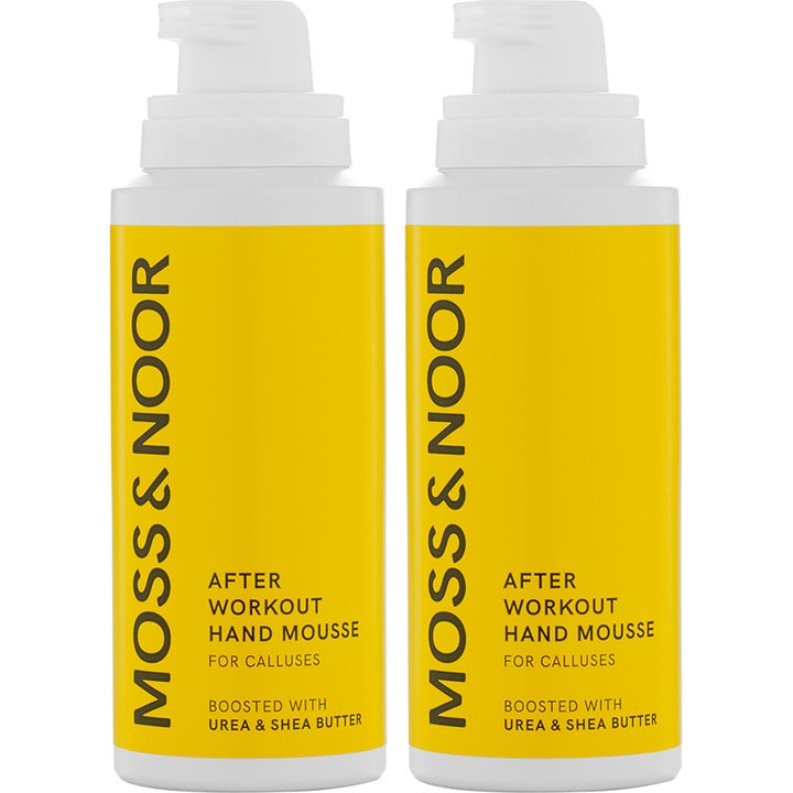 Moss & Noor After Workout Hand Mousse pleiende håndmousse mot hard hud i to hvite flasker med gul etikett og hvit pumpe