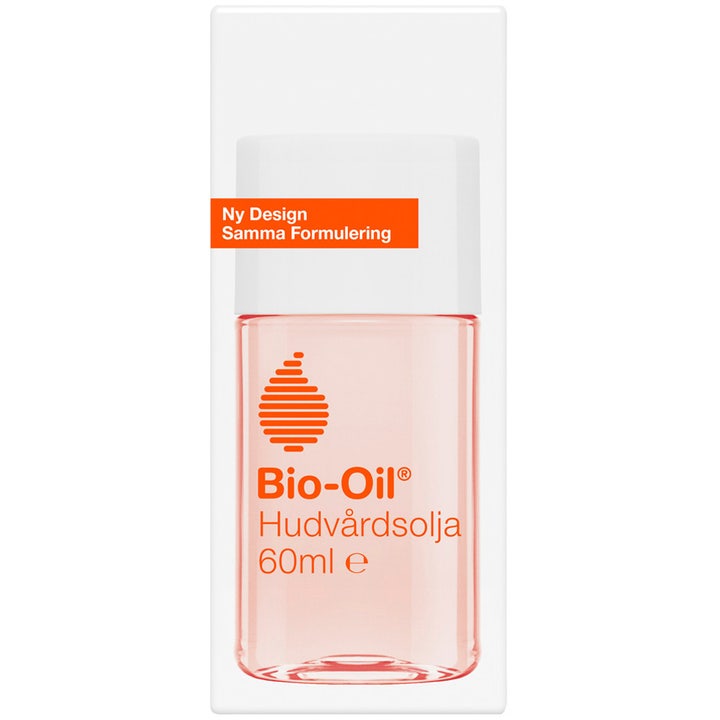 Bio-Oil hudpleieolje 60 ml i hvit eske med tekst om nytt design og ferskenfarget olje i flaske med hvitt lokk.
