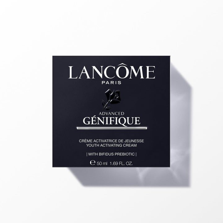 Lancôme Advanced Génifique 50 ml ansiktskrem i svart eske med hvit tekst og prebiotika for glød.