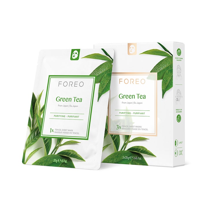 Foreo Green Tea 3x20g rensende tencel sheet mask i hvit forpakning dekorert med friske grønne teblader