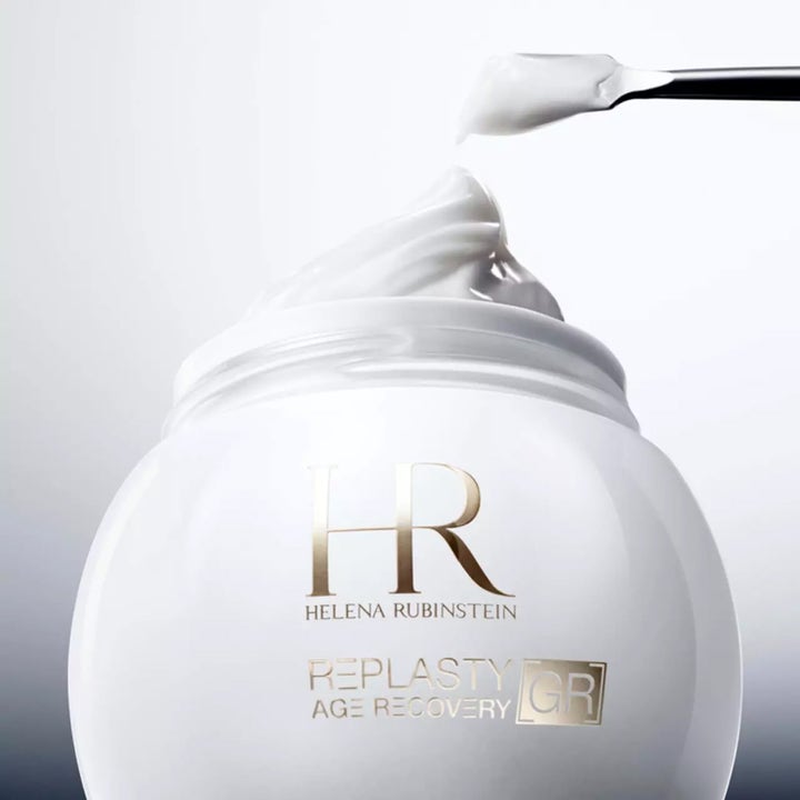 Helena Rubinstein Re-Plasty Age Recovery 50 ml reparerende dagkrem med fyldig hvit tekstur i hvit krukke.