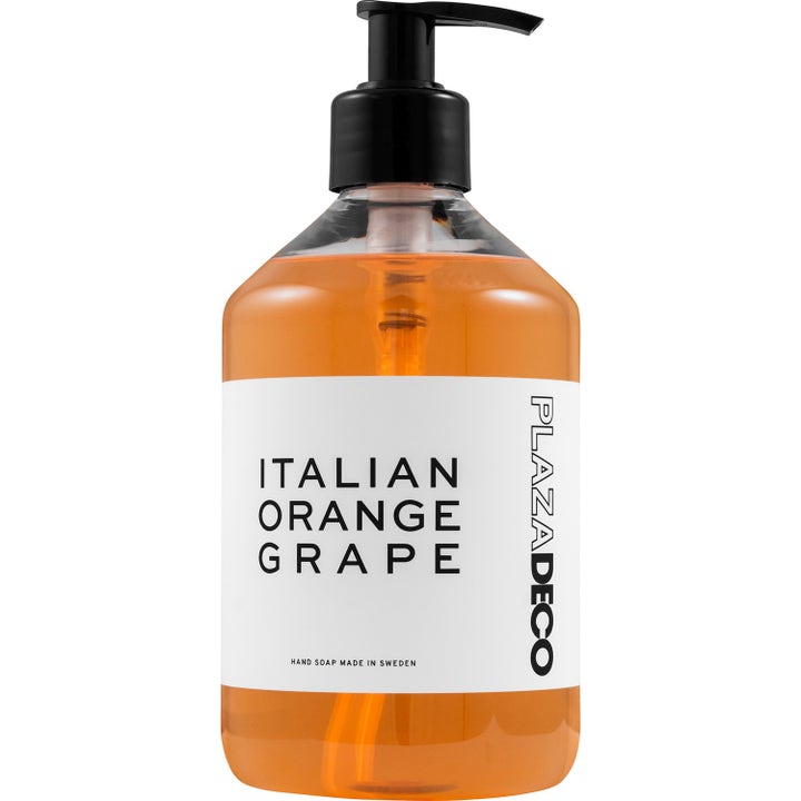 Plaza Deco Italian Orange Grape 500ml rengjørende håndsåpe i klar flaske med oransje innhold og svart pumpe