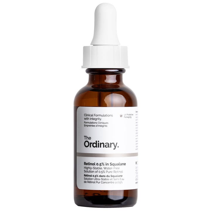 The Ordinary Retinol 0.5% in Squalane 30 ml ansiktsserum i brun glassflaske med hvit pipette.