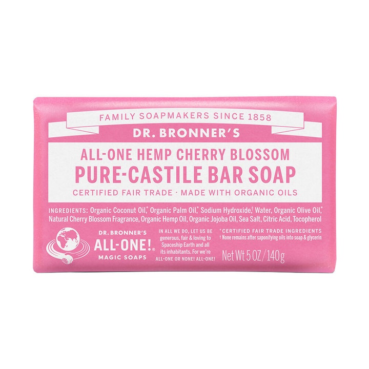 Dr. Bronner's Hemp Cherry Blossom Pure-Castile Bar Soap 140g rengjørende fast såpe i rosa papiremballasje med hvit tekst