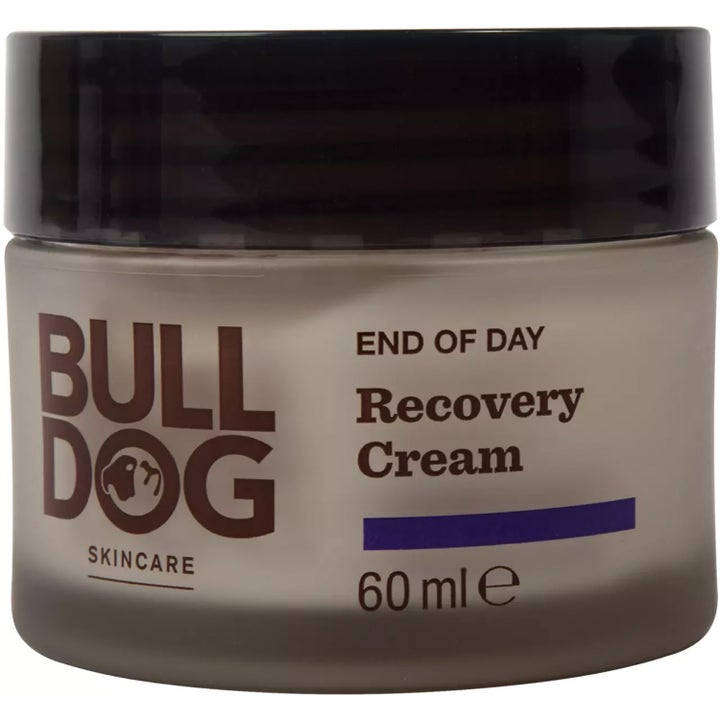 Bulldog End of Day Recovery Cream 60 ml fuktighetsgivende nattkrem i frostet krukke med brunt lokk og lilla detalj.