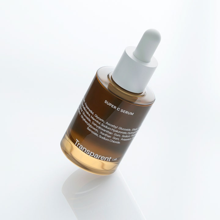 Niche Beauty Lab Transparent Lab Super C Serum 30 ml i en brun glassflaske med hvit pipette.